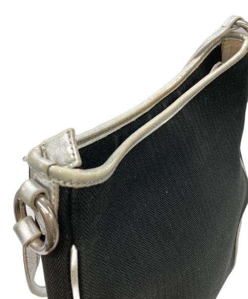 BURBERRY BLUE LABEL（バーバリー ブルー レーベル）BURBERRY BLUE LABEL (バーバリーロンドンブルーレーベル) ショルダーバッグ ブラックの古着・服飾アイテム