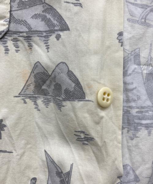 stussy（ステューシー）stussy (ステューシー) 半袖シャツ ベージュ サイズ:Sの古着・服飾アイテム