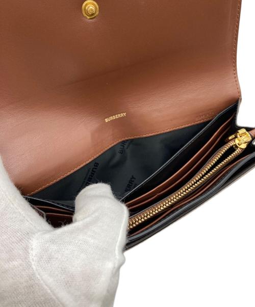 BURBERRY（バーバリー）BURBERRY (バーバリー) ハルトンフラップ財布 ブラウンの古着・服飾アイテム
