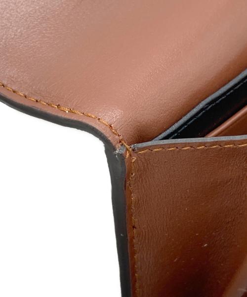 BURBERRY（バーバリー）BURBERRY (バーバリー) ハルトンフラップ財布 ブラウンの古着・服飾アイテム