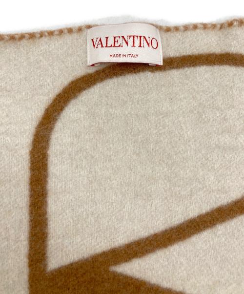 VALENTINO（ヴァレンティノ）VALENTINO (ヴァレンティノ) ロゴフリンジマフラー ベージュの古着・服飾アイテム
