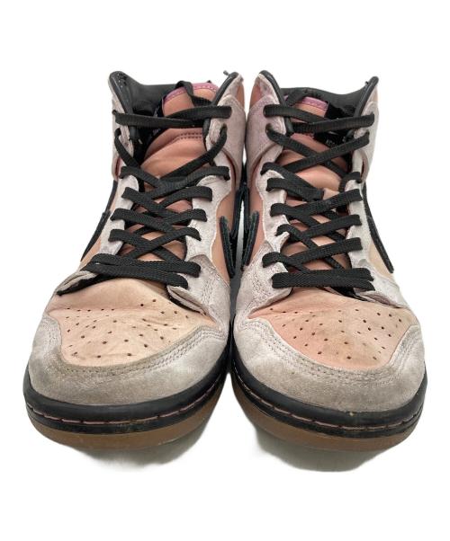 NIKE（ナイキ）NIKE (ナイキ) KCDC Brooklyn Skateshop (ブルックリン スケートショップ) SB DUNK HIGH PRO QS ピンク サイズ:US8.5の古着・服飾アイテム