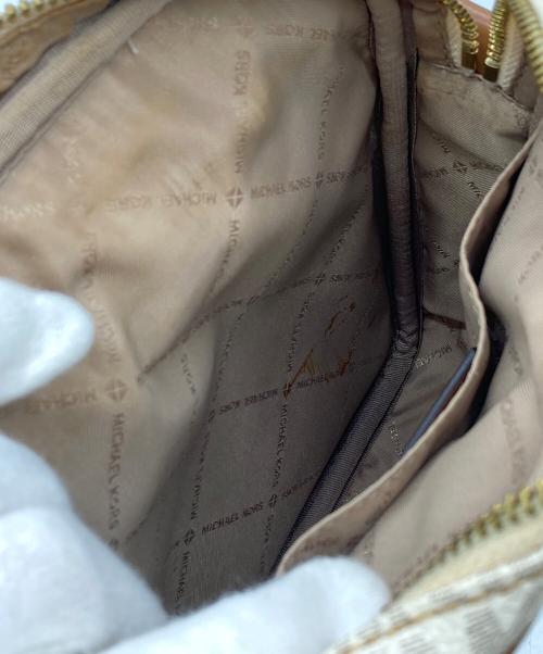 MICHAEL KORS（マイケル・コース）MICHAEL KORS (マイケルコース) ショルダーバッグ アイボリーの古着・服飾アイテム