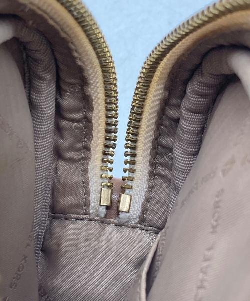 MICHAEL KORS（マイケル・コース）MICHAEL KORS (マイケルコース) ショルダーバッグ アイボリーの古着・服飾アイテム