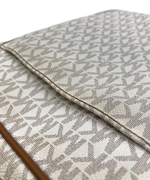 MICHAEL KORS（マイケル・コース）MICHAEL KORS (マイケルコース) ショルダーバッグ アイボリーの古着・服飾アイテム