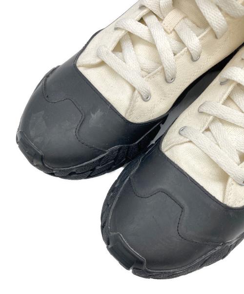 PUMA（プーマ）PUMA (プーマ) CENTRAL SAINT MARTINS (セントラル セント マーチンズ) Kyron For the Love of Water ホワイト サイズ:UK6の古着・服飾アイテム