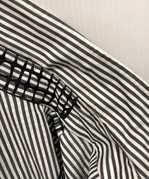 Vivienne Westwood man（ヴィヴィアン ウェストウッド マン）Vivienne Westwood man (ヴィヴィアン ウェストウッド マン) オーブストライプシャツ ブラック サイズ:44の古着・服飾アイテム