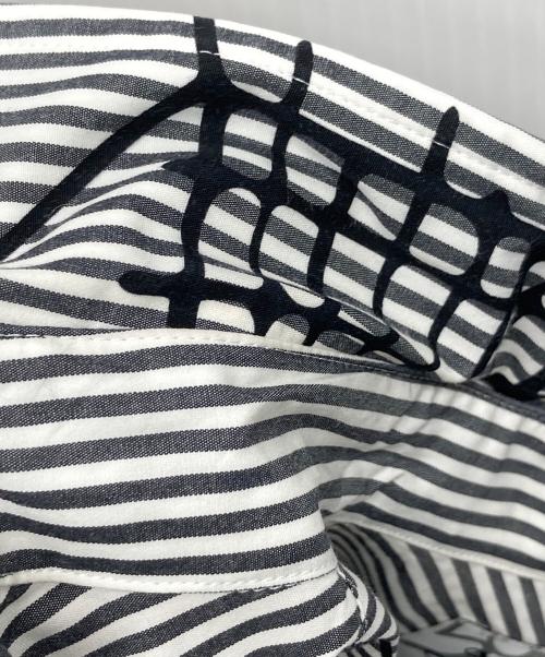 Vivienne Westwood man（ヴィヴィアン ウェストウッド マン）Vivienne Westwood man (ヴィヴィアン ウェストウッド マン) オーブストライプシャツ ブラック サイズ:44の古着・服飾アイテム