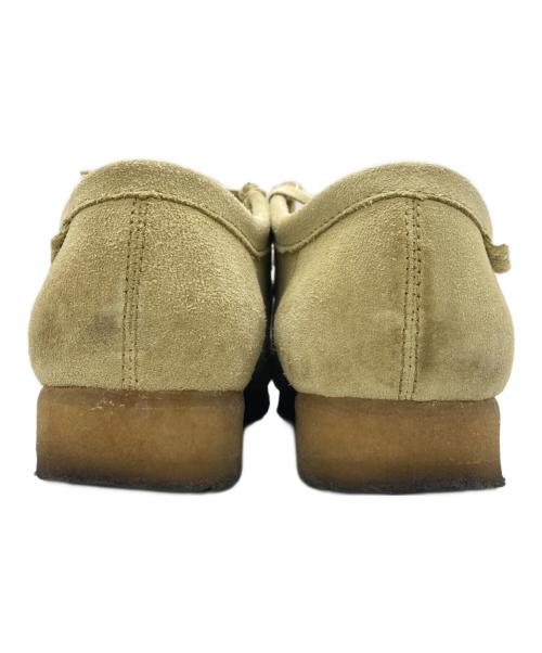 CLARKS（クラークス）CLARKS (クラークス) KITH (キス) MLB (エムエルビー) ワラビーシューズ ベージュ サイズ:UK7の古着・服飾アイテム