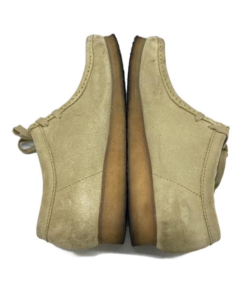 CLARKS（クラークス）CLARKS (クラークス) KITH (キス) MLB (エムエルビー) ワラビーシューズ ベージュ サイズ:UK7の古着・服飾アイテム