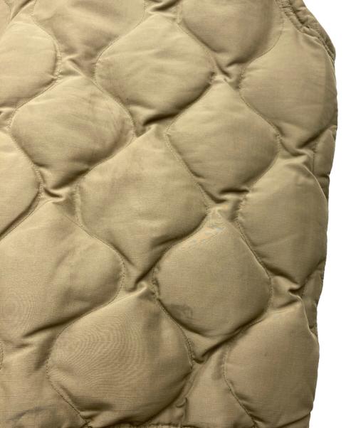 stussy（ステューシー）stussy (ステューシー) ダウンベスト ベージュ サイズ:Mの古着・服飾アイテム