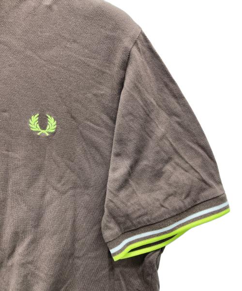 FRED PERRY（フレッドペリー）FRED PERRY (フレッドペリー) ポロシャツ ブラウン サイズ:Mの古着・服飾アイテム