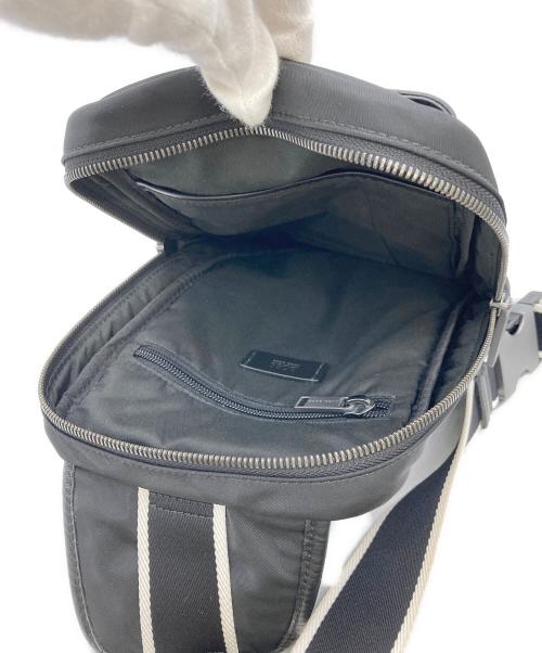 BOSS（ボス）BOSS (ボス) ショルダーバッグ ブラックの古着・服飾アイテム