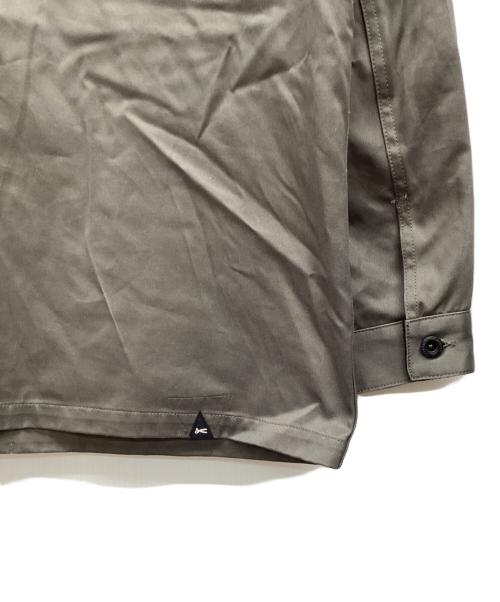 Denham（デンハム）Denham (デンハム) DRT (ディヴィジョンレーベルタックル) VILLAGE DOOR (ヴィレッジドア―) COVERALL DDV オリーブ サイズ:X-LARGEの古着・服飾アイテム