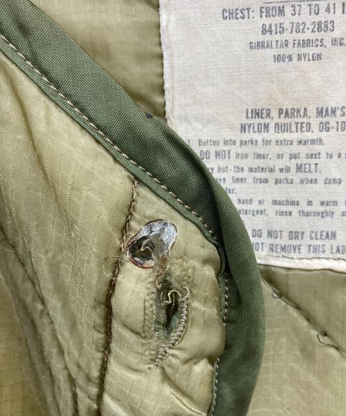 US ARMY（ユーエスアーミー）US ARMY (ユーエスアーミー) M65 FISHTAIL LINER カーキ サイズ:MEDIUMの古着・服飾アイテム