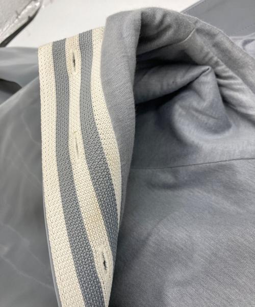adidas（アディダス）adidas (アディダス) HALF ZIP HOODIE グレー サイズ:Sの古着・服飾アイテム