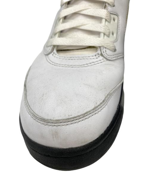 NIKE（ナイキ）NIKE (ナイキ) AIR JORDAN 5 RETRO ホワイト サイズ:US9の古着・服飾アイテム