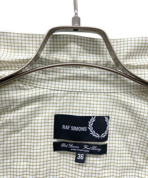 RAF SIMONS（ラフシモンズ）RAF SIMONS (ラフシモンズ) FRED PERRY (フレッドペリー) 半袖シャツ イエロー サイズ:36の古着・服飾アイテム