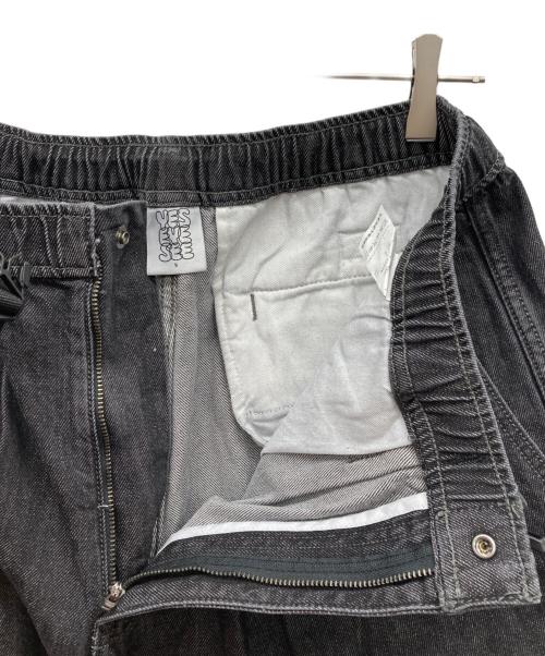 YESEYESEE（イエスアイシー）YESEYESEE (イエスアイシー) Adjustable X-Hook Easy Denim Pants ブラック サイズ:Sの古着・服飾アイテム