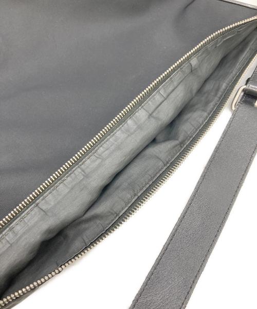 FENDI（フェンディ）FENDI (フェンディ) ショルダーバッグ ブラックの古着・服飾アイテム