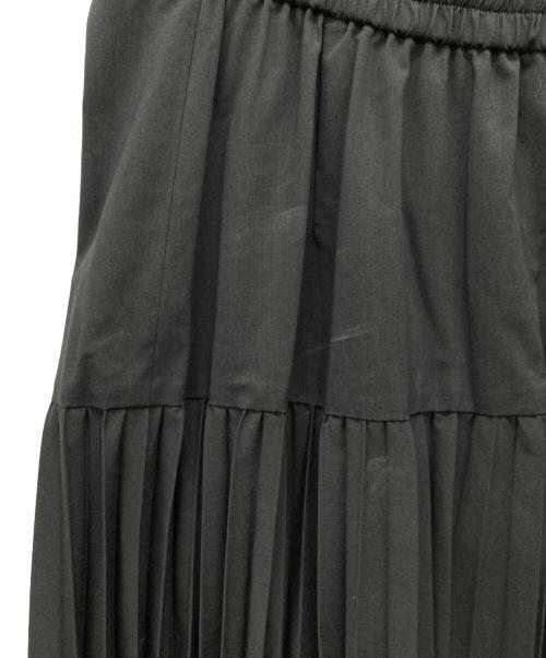 LE PHIL（ル フィル）LE PHIL (ル フィル) バッククロスプリーツワンピース ブラックの古着・服飾アイテム