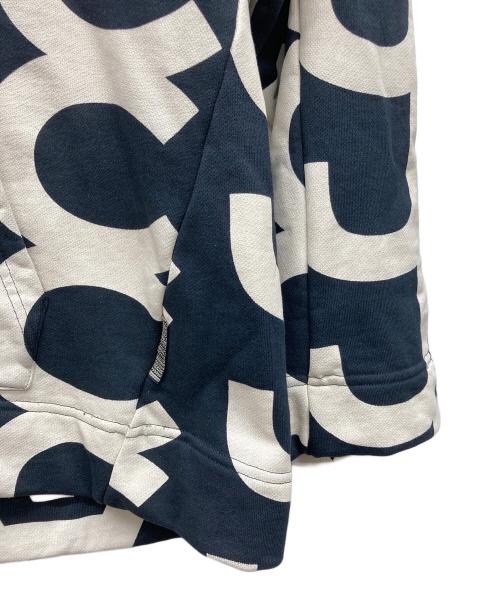 MARC JACOBS（マークジェイコブズ）MARC JACOBS (マークジェイコブス) MONOGRAM OVERSIZED HOODIE ブラック サイズ:170/92A(L)の古着・服飾アイテム