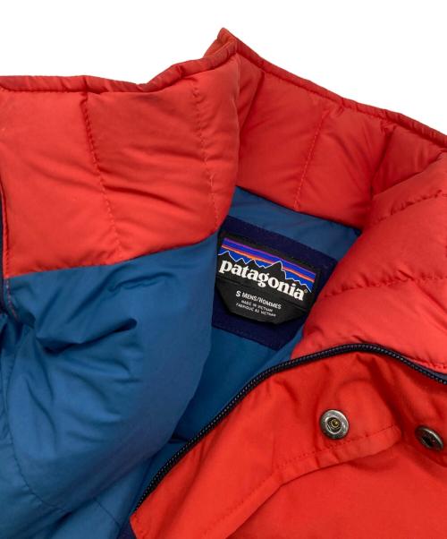 Patagonia（パタゴニア）Patagonia (パタゴニア) ダウンベスト ネイビー×レッド サイズ:Sの古着・服飾アイテム