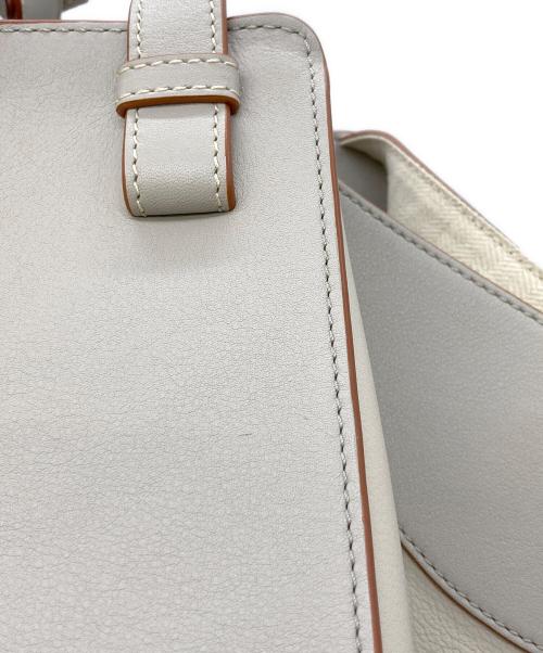 LOEWE（ロエベ）LOEWE (ロエベ) ハンモックスモールショルダーバッグ ベージュの古着・服飾アイテム