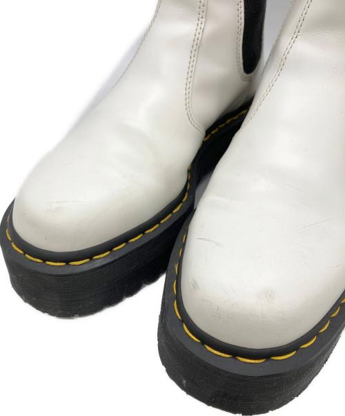 Dr.Martens（ドクターマーチン）Dr.Martens (ドクターマーチン) チェルシーブーツ ホワイト サイズ:6UKの古着・服飾アイテム