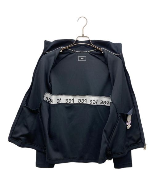 PGG（ピージージー）PGG (ピージージー) エンボス加工ジップジャケット ネイビー サイズ:5 C94-100,T172-180の古着・服飾アイテム