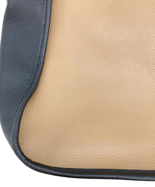 COLE HAAN（コールハーン）COLE HAAN (コールハーン) CH7D パーフォレーテッド クロスボディ ブラウンの古着・服飾アイテム