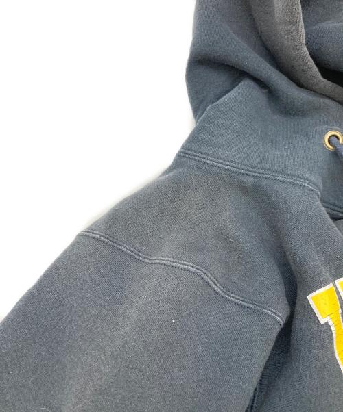 Champion REVERSE WEAVE（チャンピオン リバース ウィーブ）Champion REVERSE WEAVE (チャンピオン リバース ウィーブ) UCLA (ユーシーエルエー) カレッジロゴパーカー ネイビー サイズ:MEDIUMの古着・服飾アイテム