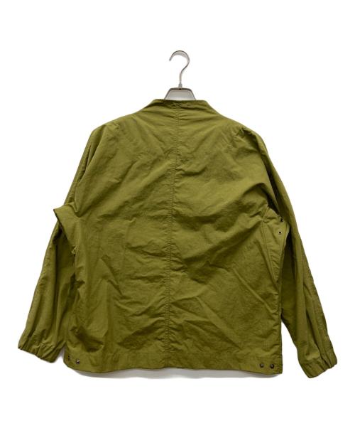 MHL（エムエイチエル）MHL (エムエイチエル) ノーカラーナイロンジャケット オリーブ サイズ:Mの古着・服飾アイテム