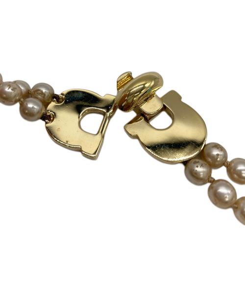 Salvatore Ferragamo（サルヴァトーレ フェラガモ）Salvatore Ferragamo (サルヴァトーレ フェラガモ) ネックレス ホワイトの古着・服飾アイテム