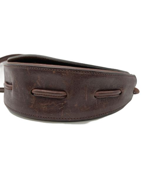 IL BISONTE（イル ビゾンテ）IL BISONTE (イル ビゾンテ) 半月型ショルダーバッグ ブラウンの古着・服飾アイテム