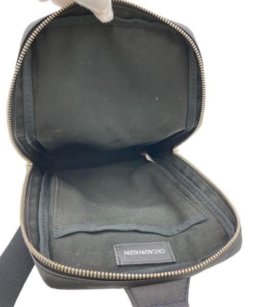 Calvin Klein（カルバンクライン）Calvin Klein (カルバンクライン) ワンショルダーバッグ ブラックの古着・服飾アイテム