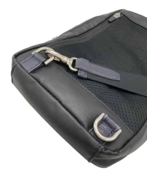 Calvin Klein（カルバンクライン）Calvin Klein (カルバンクライン) ワンショルダーバッグ ブラックの古着・服飾アイテム