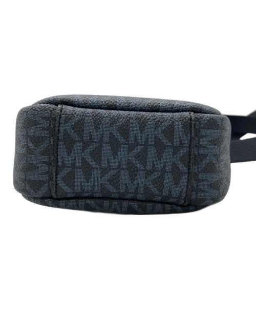 MICHAEL KORS（マイケル・コース）MICHAEL KORS (マイケル・コース) ショルダーバッグ ネイビーの古着・服飾アイテム