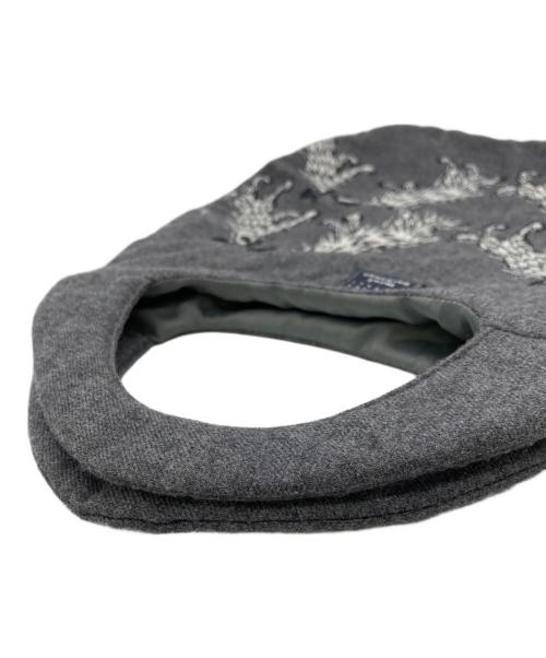 mina perhonen（ミナ ペルホネン）mina perhonen (ミナ ペルホネン) wolf&flower グレーの古着・服飾アイテム