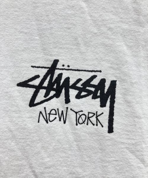 stussy（ステューシー）stussy (ステューシー) プリントTシャツ NEW YORK ホワイト サイズ:Mの古着・服飾アイテム