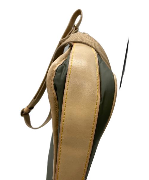 HUNTING WORLD（ハンティングワールド）HUNTING WORLD (ハンティングワールド) ショルダーバッグ カーキの古着・服飾アイテム