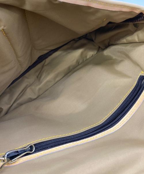 HUNTING WORLD（ハンティングワールド）HUNTING WORLD (ハンティングワールド) ショルダーバッグ カーキの古着・服飾アイテム