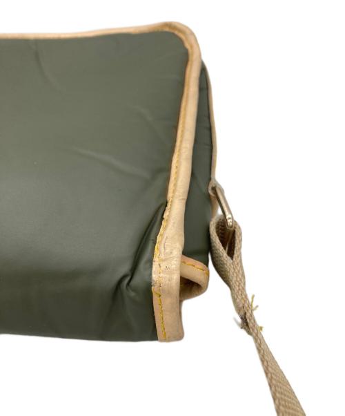 HUNTING WORLD（ハンティングワールド）HUNTING WORLD (ハンティングワールド) ショルダーバッグ カーキの古着・服飾アイテム