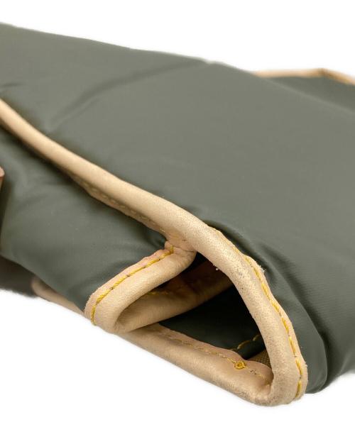 HUNTING WORLD（ハンティングワールド）HUNTING WORLD (ハンティングワールド) ショルダーバッグ カーキの古着・服飾アイテム