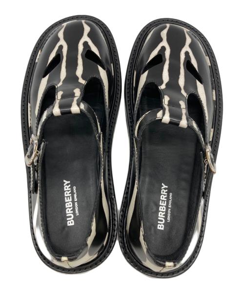 BURBERRY（バーバリー）BURBERRY (バーバリー) レザーシューズ ブラック サイズ:38 1/2の古着・服飾アイテム