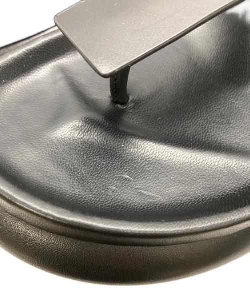 JIL SANDER（ジルサンダー）JIL SANDER (ジルサンダー) BOX LEATHER TONG SANDAL ブラック サイズ:39の古着・服飾アイテム