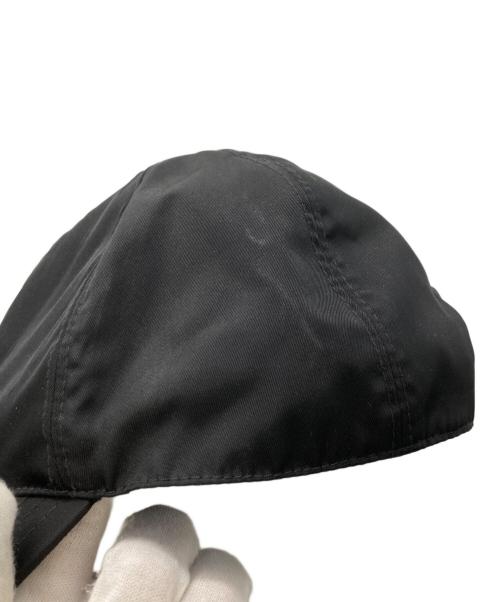 PRADA（プラダ）PRADA (プラダ) ロゴプレートナイロンベースボールキャップ ブラック サイズ:Lの古着・服飾アイテム