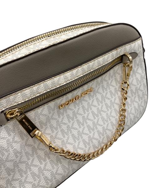 MICHAEL KORS（マイケル・コース）MICHAEL KORS (マイケル・コース) ショルダーバッグ ホワイトの古着・服飾アイテム
