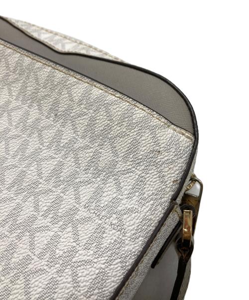 MICHAEL KORS（マイケル・コース）MICHAEL KORS (マイケル・コース) ショルダーバッグ ホワイトの古着・服飾アイテム