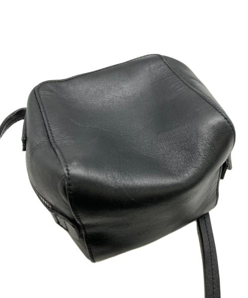 BALLY（バリー）BALLY (バリー) キューブショルダーバッグ ブラックの古着・服飾アイテム